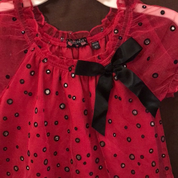 Tempted girls - Picture 4 of 6